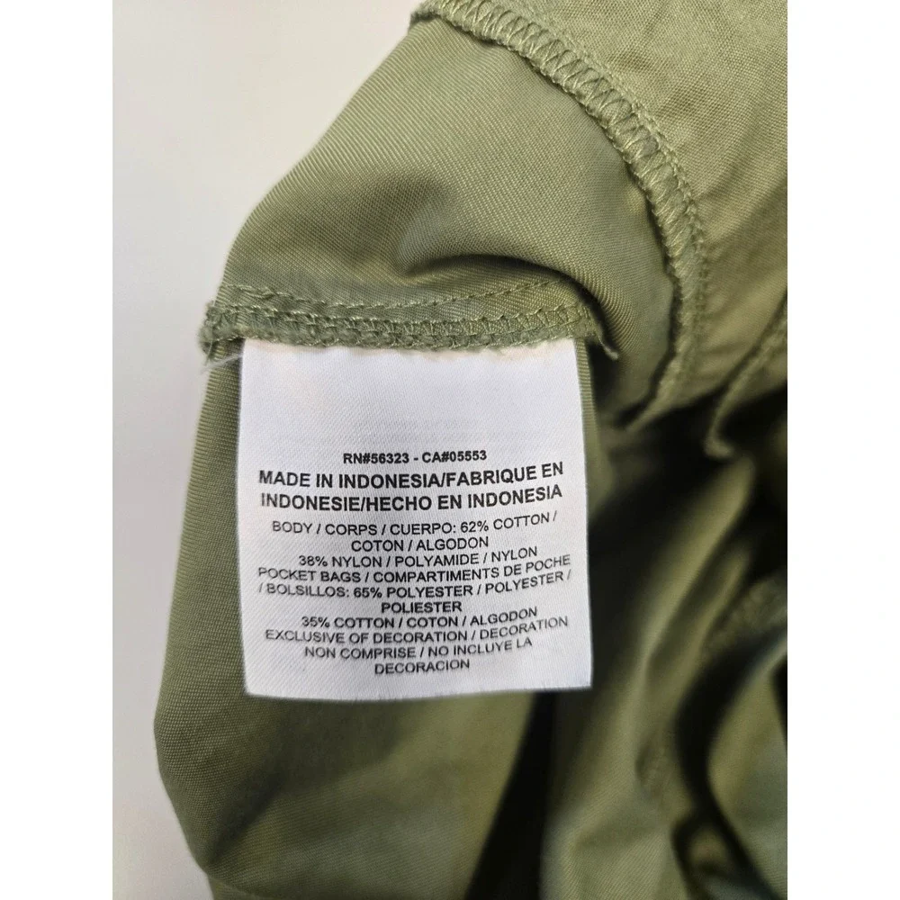 Nike sportswear essential